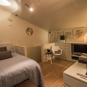 Sleep At Slim Bed and breakfast